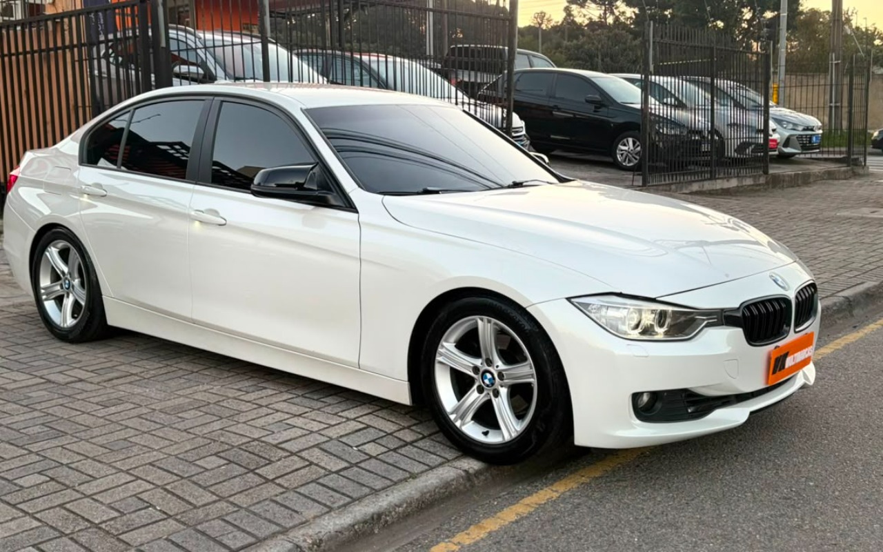 imagem-https://www.socarrao.com.br/sc-vehicle-images-prod/2723432/1784306612410-V2hhdHNBcHAgSW1hZ2UgMjAyNi0wNy0xNiBhdCAxOC4wNy4xNSAoMSkuanBlZw.jpeg