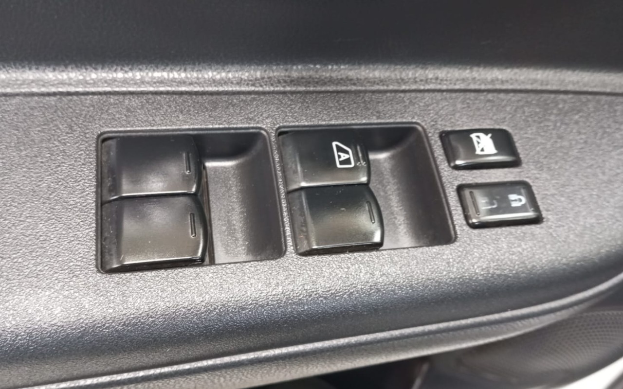 imagem-https://www.socarrao.com.br/sc-vehicle-images-prod/2724173/1784307883403-ZjJiYjE2Y2MtMjk3Ny00MjJlLWFkZGQtMDVkZjYxMzViMWVmLmpwZw.jpg