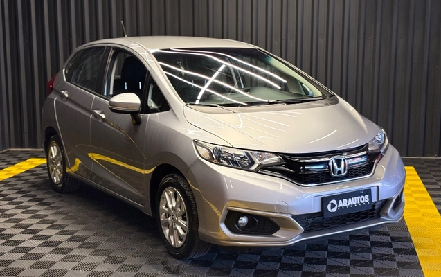 imagem-https://www.socarrao.com.br/sc-vehicle-images-prod/2724311/1789740202560-gb-2395fd9.jpeg