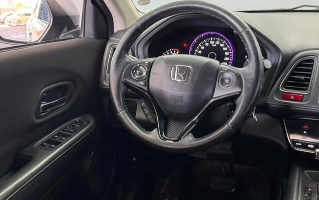 imagem-https://www.socarrao.com.br/sc-vehicle-images-prod/2724629/1789220008714-8290391_5_B_6fbedef3c5.jpeg