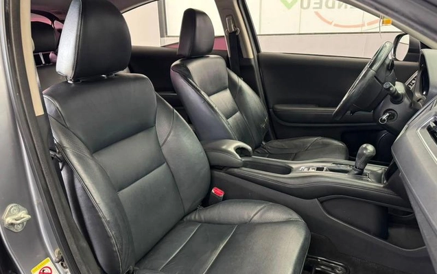 imagem-https://www.socarrao.com.br/sc-vehicle-images-prod/2724629/1789220008717-8290391_10_B_9112706dc2.jpeg