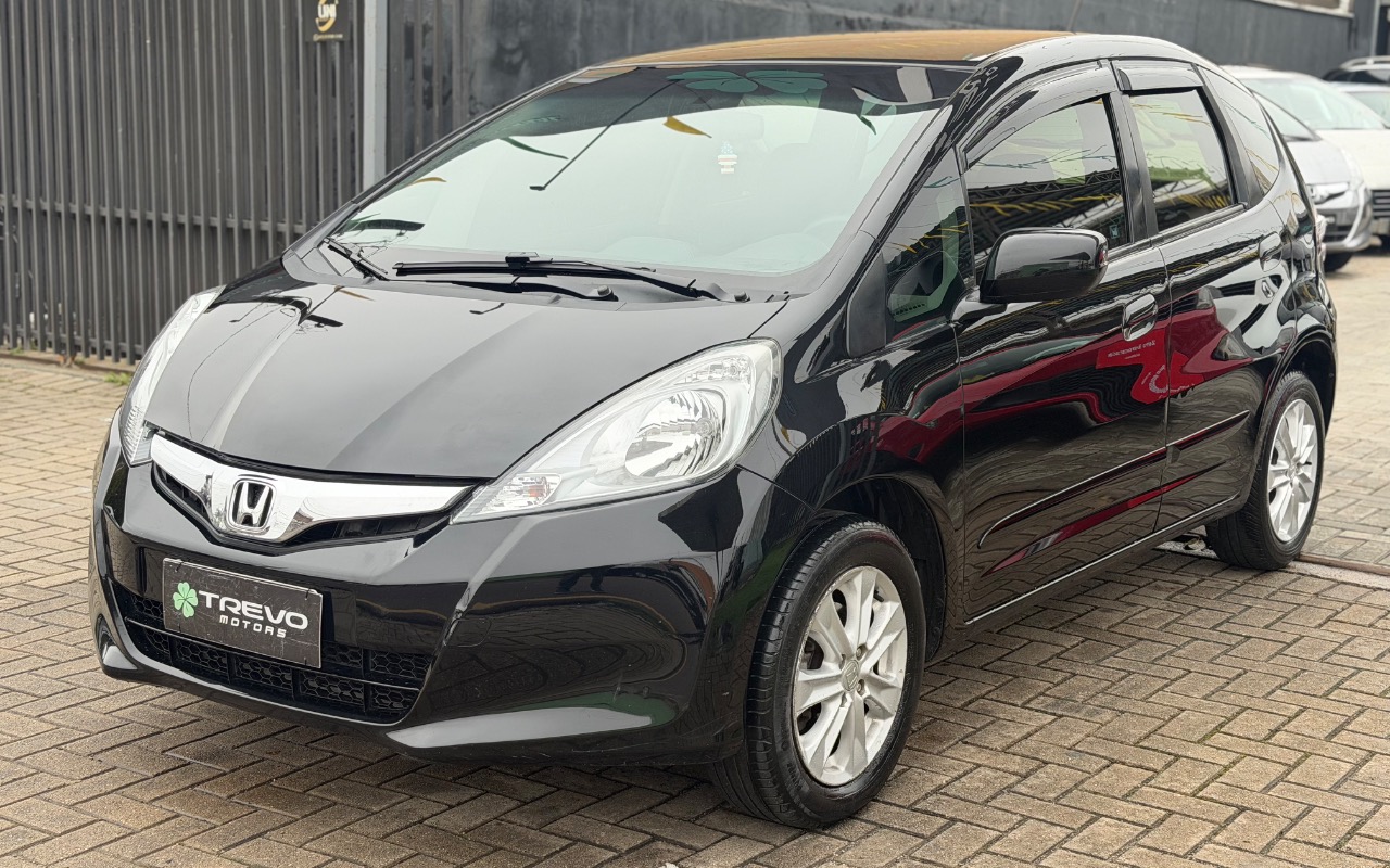 Honda Fit 2013 Preto — foto 1 de 3