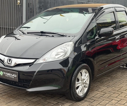 Honda Fit 2013 Preto — foto 1 de 3
