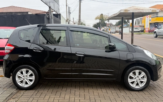 imagem-https://www.socarrao.com.br/sc-vehicle-images-prod/2724639/1786372960808-SU1HXzA3MzkuanBlZw.jpeg