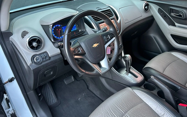 imagem-https://www.socarrao.com.br/sc-vehicle-images-prod/2724671/1786990536130-1dfcd0fb-171a-4f58-be64-b6f279b65fc9.jpg