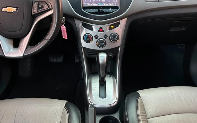 imagem-https://www.socarrao.com.br/sc-vehicle-images-prod/2724671/1786990536133-4ddca5ff-e272-437d-b2d7-04288f5f4a56.jpg