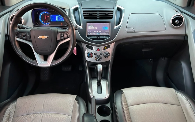 imagem-https://www.socarrao.com.br/sc-vehicle-images-prod/2724671/1786990536134-454f21de-7f90-47e0-829c-5a39015be25e.jpg