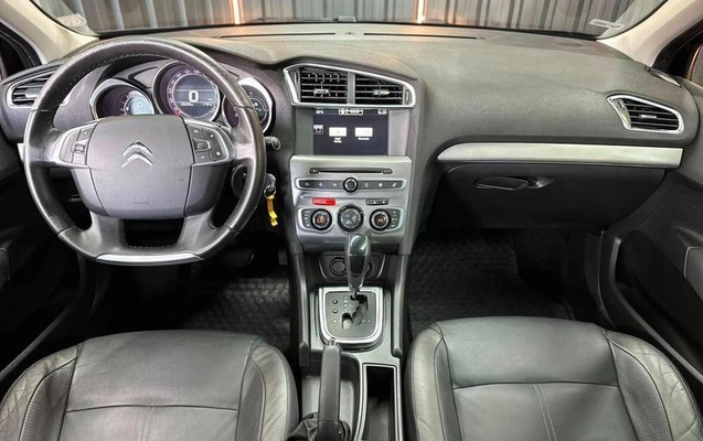imagem-https://www.socarrao.com.br/sc-vehicle-images-prod/2724698/1787852499467-8290121_5_B_7cd81d3adc.jpeg