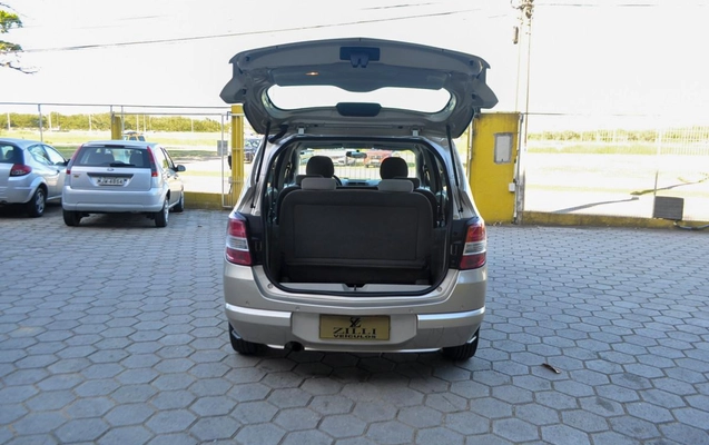 imagem-https://www.socarrao.com.br/sc-vehicle-images-prod/2724784/1784310652540-770aa2f3f67e419a9f422f186941319d_1766149331874.jpg