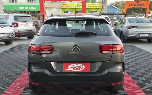 imagem-https://www.socarrao.com.br/sc-vehicle-images-prod/2724953/1784311182568-003_ab29cf8eacbc72c79d47e004b19ebe53.jpg