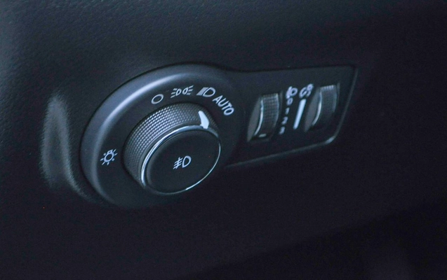 imagem-https://www.socarrao.com.br/sc-vehicle-images-prod/2724979/1784311318237-be0ede9a795043289de0f30b7e10d637_1780066384823.jpg