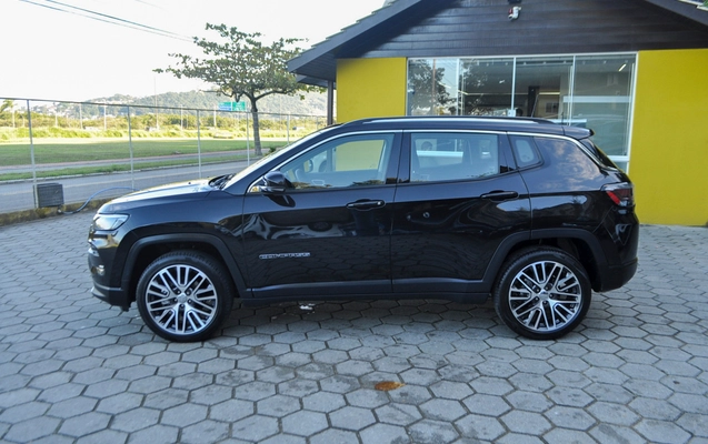 imagem-https://www.socarrao.com.br/sc-vehicle-images-prod/2724981/1786475563143-8a887225accc4c2ab2296599965bdbba_1782496338734.jpg