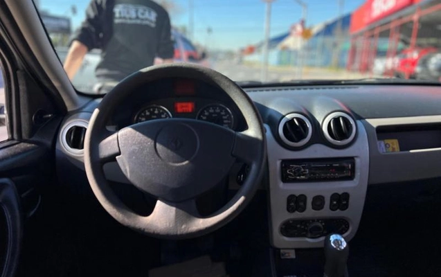 imagem-https://www.socarrao.com.br/sc-vehicle-images-prod/2725001/1789648053245-8290636_12_B_10bc2e9da5.jpeg