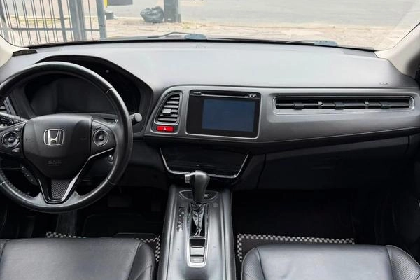 imagem-https://www.socarrao.com.br/sc-vehicle-images-prod/2725370/1785766155928-8290826_2_B_31a1e0045b.jpeg