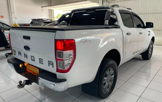 imagem-https://www.socarrao.com.br/sc-vehicle-images-prod/2725436/1784314065636-V2hhdHNBcHAgSW1hZ2UgMjAyNi0wNy0xNyBhdCAxMi4zMi4zMSAoMykuanBlZw.jpeg