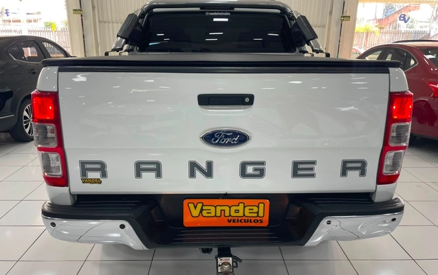 imagem-https://www.socarrao.com.br/sc-vehicle-images-prod/2725436/1784314065770-V2hhdHNBcHAgSW1hZ2UgMjAyNi0wNy0xNyBhdCAxMi4zMi4zMSAoMikuanBlZw.jpeg
