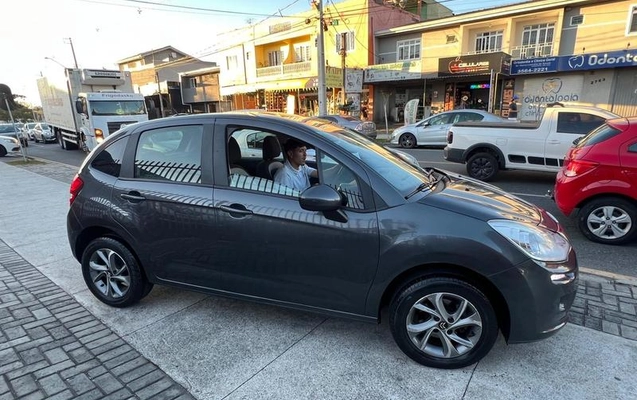 imagem-https://www.socarrao.com.br/sc-vehicle-images-prod/2725460/1785784234894-8291010_3_B_aba3e279ac.jpeg