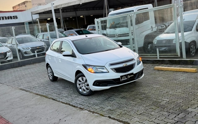 imagem-https://www.socarrao.com.br/sc-vehicle-images-prod/2725509/1784315148270-cc3fe453-0793-4f7f-bcab-1a7861c84dac.jpg