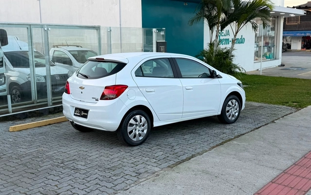 imagem-https://www.socarrao.com.br/sc-vehicle-images-prod/2725509/1784315148277-54f50a4d-d41d-4bd9-90e9-f9b98711eb24.jpg