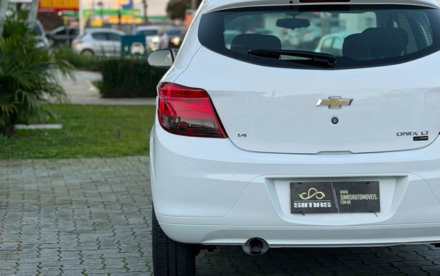 imagem-https://www.socarrao.com.br/sc-vehicle-images-prod/2725509/1784315148283-9fbef2a4-aa23-438f-a606-26351c2214aa.jpg