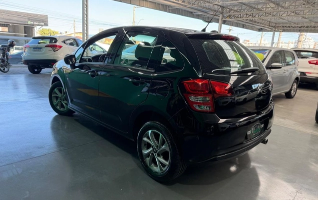 imagem-https://www.socarrao.com.br/sc-vehicle-images-prod/2725587/1788972973037-gb-d3852b1.jpeg