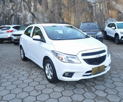 Chevrolet Onix 2016 Branco — foto 1 de 3