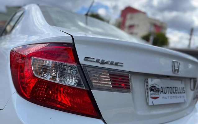 imagem-https://www.socarrao.com.br/sc-vehicle-images-prod/2726052/1789581549740-7749955_9_B_300a7acfcf.jpeg