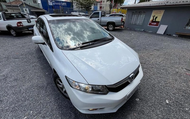 imagem-https://www.socarrao.com.br/sc-vehicle-images-prod/2726052/1789581549745-7749955_11_B_115c38ae22.jpeg
