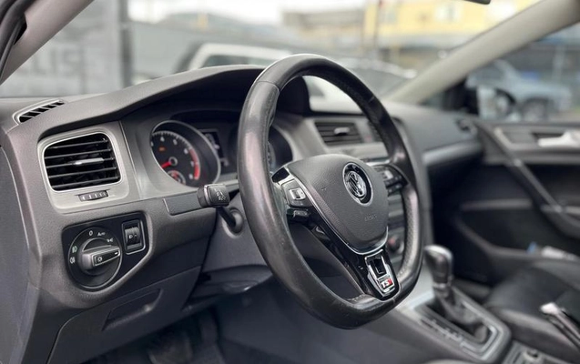 imagem-https://www.socarrao.com.br/sc-vehicle-images-prod/2726080/1789645654968-7853018_13_B_99cf631b07.jpeg