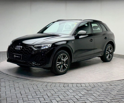 Audi Q5 2023 Preto — foto 1 de 3