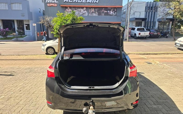 imagem-https://www.socarrao.com.br/sc-vehicle-images-prod/2726848/1785877907101-8289319_6_B_2cce640d98.jpeg