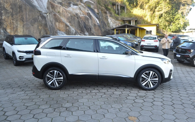 imagem-https://www.socarrao.com.br/sc-vehicle-images-prod/2726951/1785179610324-a7ccf39d9ab14579ad46fe3d519773e2_1784319403179.jpg