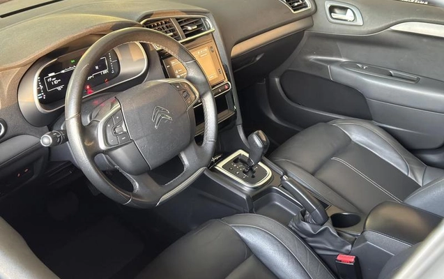 imagem-https://www.socarrao.com.br/sc-vehicle-images-prod/2727389/1785855174586-8289072_14_B_ed7f332e57.jpeg