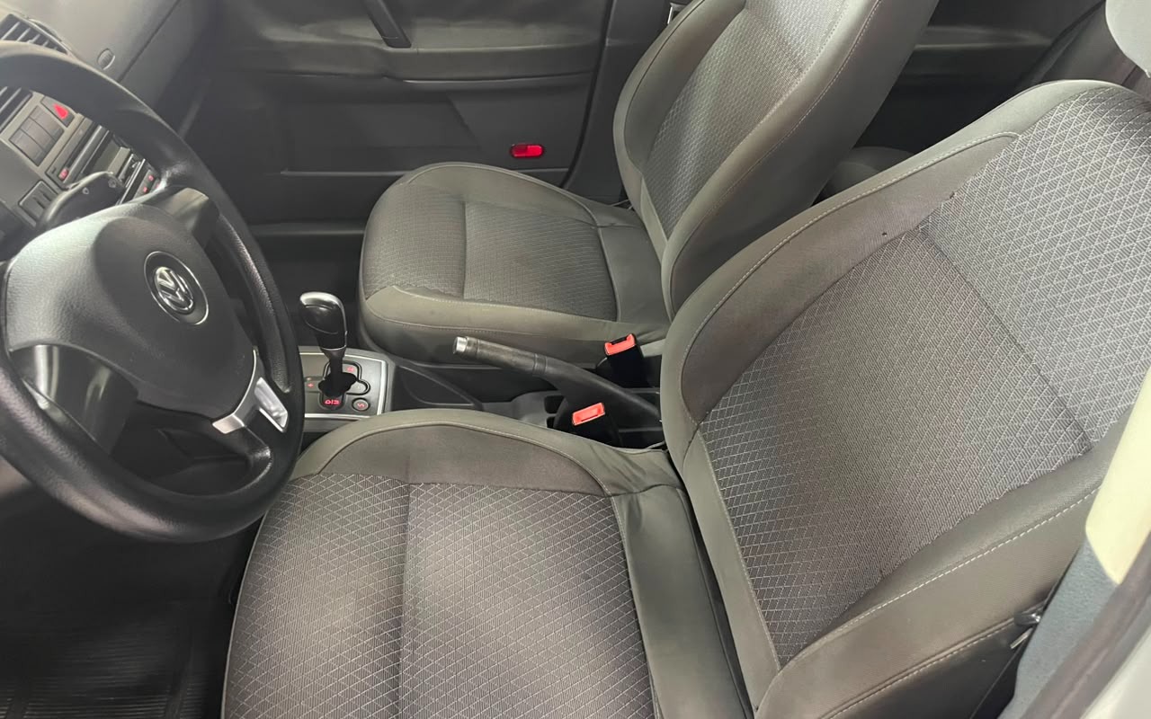 imagem-https://www.socarrao.com.br/sc-vehicle-images-prod/2727463/1784322721662-V2hhdHNBcHAgSW1hZ2UgMjAyNi0wNy0xNyBhdCAxMC4wNC4yMiAoNykuanBlZw.jpeg
