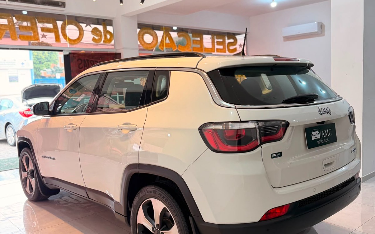 imagem-https://www.socarrao.com.br/sc-vehicle-images-prod/2727703/1784323805078-V2hhdHNBcHAgSW1hZ2UgMjAyNi0wNy0xNyBhdCAxNC40OS4yOSAoMSkuanBlZw.jpeg