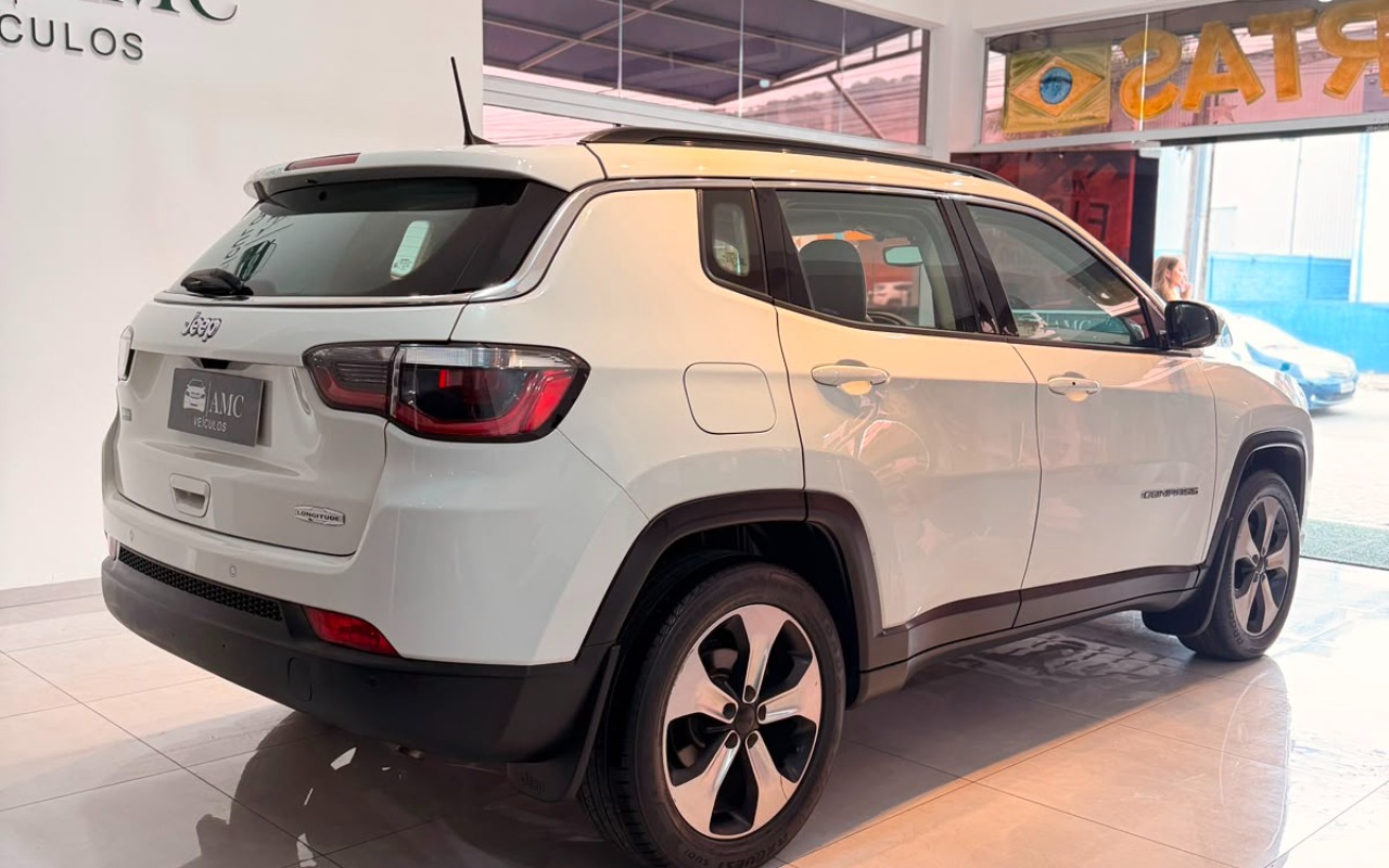imagem-https://www.socarrao.com.br/sc-vehicle-images-prod/2727703/1784323805330-V2hhdHNBcHAgSW1hZ2UgMjAyNi0wNy0xNyBhdCAxNC40OS4yOSAoMikuanBlZw.jpeg