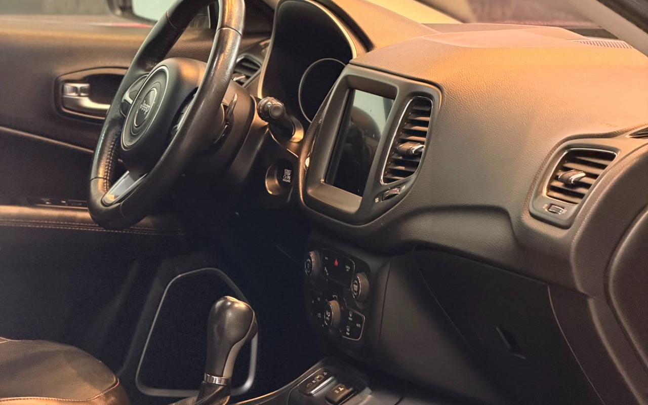 imagem-https://www.socarrao.com.br/sc-vehicle-images-prod/2727703/1784323806347-V2hhdHNBcHAgSW1hZ2UgMjAyNi0wNy0xNyBhdCAxNC40OS4zMCAoMSkuanBlZw.jpeg