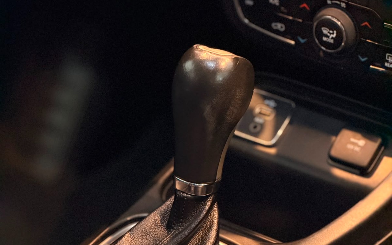 imagem-https://www.socarrao.com.br/sc-vehicle-images-prod/2727703/1784323806953-V2hhdHNBcHAgSW1hZ2UgMjAyNi0wNy0xNyBhdCAxNC40OS4zMiAoMikuanBlZw.jpeg