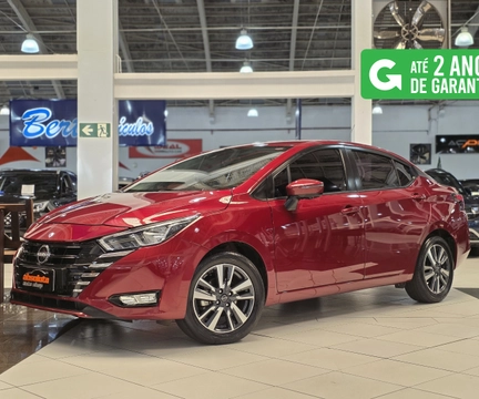 Nissan VERSA 2026 Vermelho — foto 1 de 3
