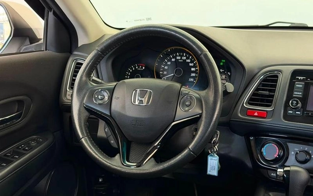 imagem-https://www.socarrao.com.br/sc-vehicle-images-prod/2728861/1788444199288-8248459_8_B_acc331d00f.jpeg