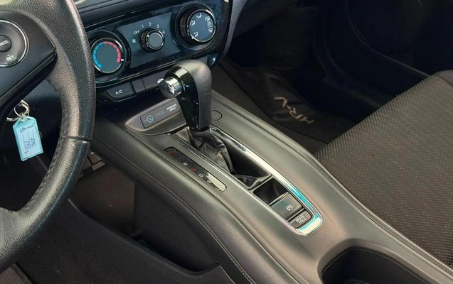 imagem-https://www.socarrao.com.br/sc-vehicle-images-prod/2728861/1788444199289-8248459_8_B_9781ac1312.jpeg