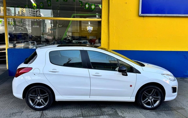 imagem-https://www.socarrao.com.br/sc-vehicle-images-prod/2738460/1789385380751-90c2ba53383a450fada32727a9c992ac_1784376259832.jpg