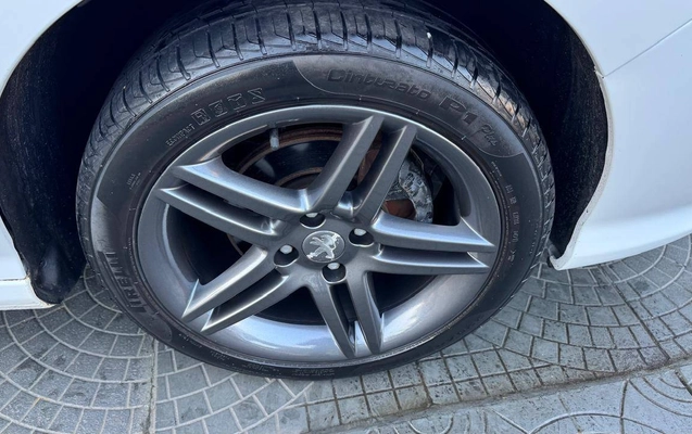 imagem-https://www.socarrao.com.br/sc-vehicle-images-prod/2738460/1789385380759-cee2c88e0eb24b8c8ae7255fc6fe7568_1784376259870.jpg