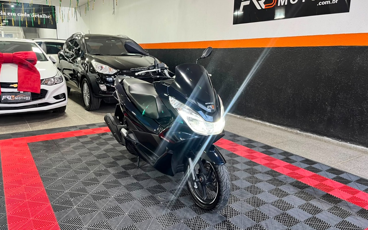 Honda PCX 150 SPORT 2018 Preto — foto 1 de 3