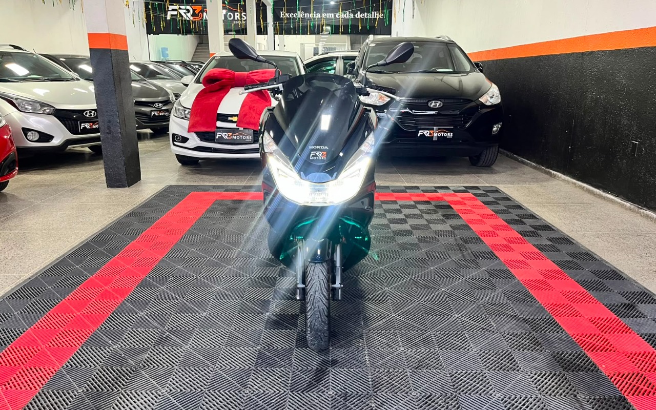 imagem-https://www.socarrao.com.br/sc-vehicle-images-prod/2738516/1784378723578-V2hhdHNBcHAgSW1hZ2UgMjAyNi0wNy0xMSBhdCAwOS40MS40NiAoMTEpLmpwZWc.jpeg