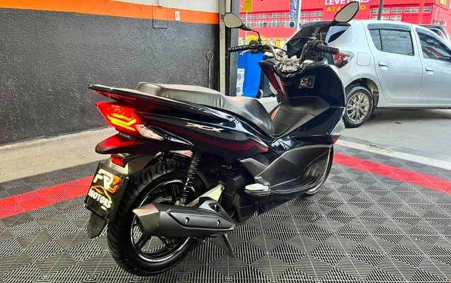 imagem-https://www.socarrao.com.br/sc-vehicle-images-prod/2738516/1784378724161-V2hhdHNBcHAgSW1hZ2UgMjAyNi0wNy0xMSBhdCAwOS40MS40NiAoNykuanBlZw.jpeg