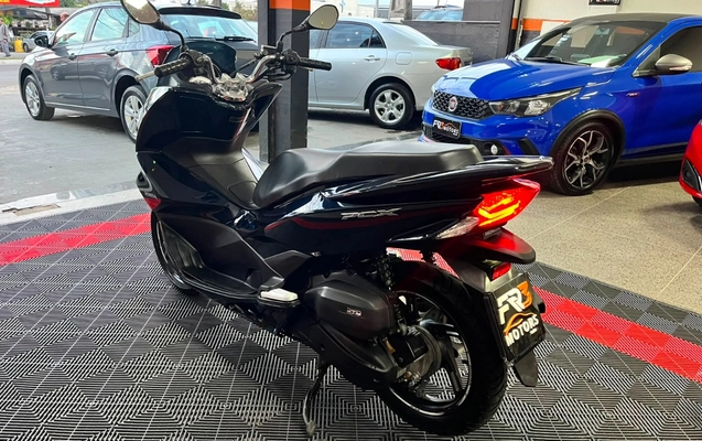 imagem-https://www.socarrao.com.br/sc-vehicle-images-prod/2738516/1784378724367-V2hhdHNBcHAgSW1hZ2UgMjAyNi0wNy0xMSBhdCAwOS40MS40NCAoNSkuanBlZw.jpeg