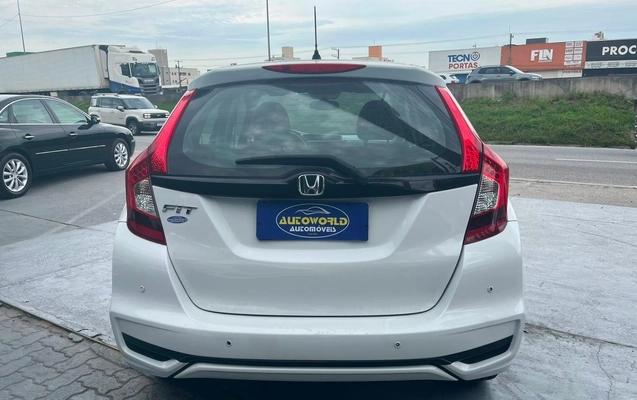 imagem-https://www.socarrao.com.br/sc-vehicle-images-prod/2738517/1784657281961-f944d3d62122474a8971d24406466f68_1784657037365.jpg