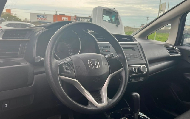 imagem-https://www.socarrao.com.br/sc-vehicle-images-prod/2738517/1784657281964-c518ebf4245d48e99d275f6fc03b6498_1784657042514.jpg