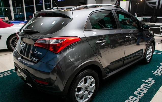 imagem-https://www.socarrao.com.br/sc-vehicle-images-prod/2738536/1785950291734-8292619_7_B_51c357bf75.jpeg